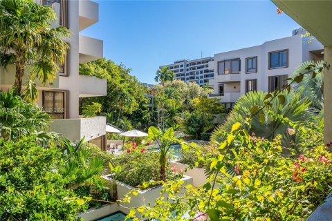 Condo in Key Biscayne, Florida, 3 bedrooms  № 2066679 - photo 9