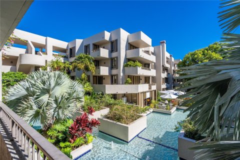 Condo in Key Biscayne, Florida, 3 bedrooms  № 2066679 - photo 11