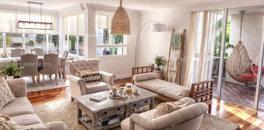 Condo in Key Biscayne, Florida, 3 bedrooms  № 2066679