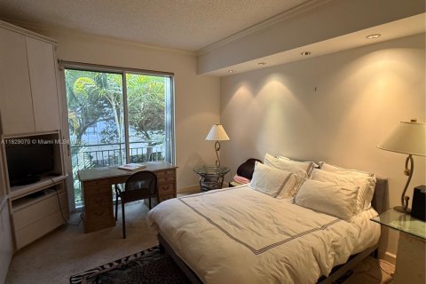 Condo in Aventura, Florida, 2 bedrooms  № 1936311 - photo 11