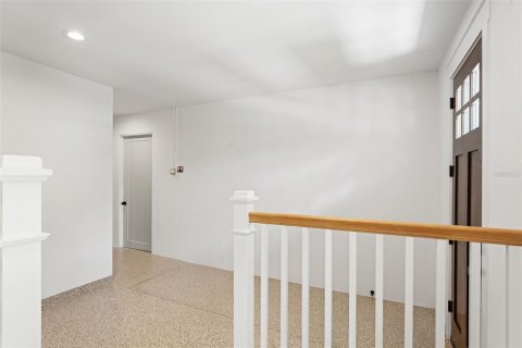 Casa en venta en Tampa, Florida, 4 dormitorios, 334.36 m2 № 1744814 - foto 5