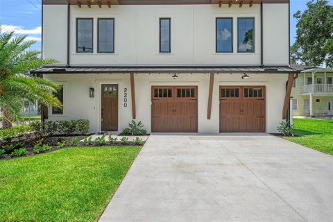 Casa en venta en Tampa, Florida, 4 dormitorios, 334.36 m2 № 1744814 - foto 3