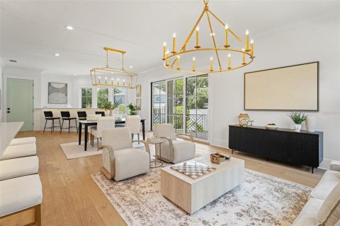 Casa en venta en Tampa, Florida, 4 dormitorios, 334.36 m2 № 1744814 - foto 17