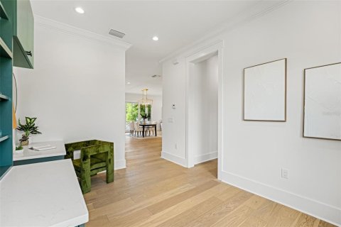 Casa en venta en Tampa, Florida, 4 dormitorios, 334.36 m2 № 1744814 - foto 25
