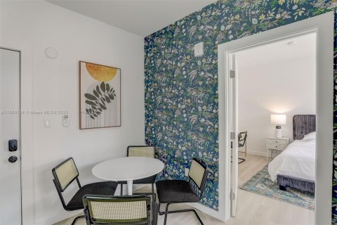 Propiedad comercial en venta en Miami, Florida № 1941220 - foto 11