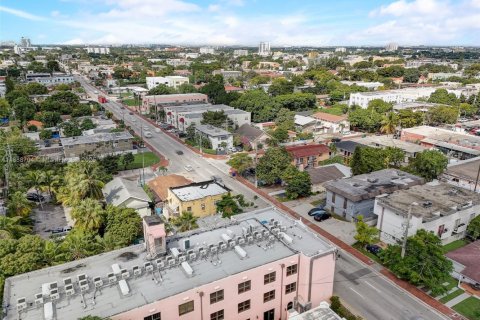 Propiedad comercial en venta en Miami, Florida № 1941220 - foto 4