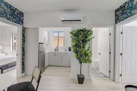 Propiedad comercial en venta en Miami, Florida № 1941220 - foto 8