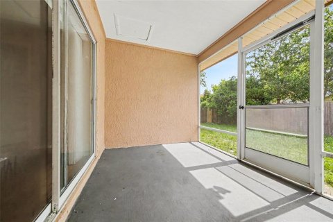 Купить виллу или дом в Овьедо, Флорида 5 комнат, 130.81м2, № 2149037 - фото 16