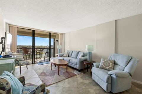 Condo in Saint Pete Beach, Florida, 2 bedrooms  № 1733695 - photo 2