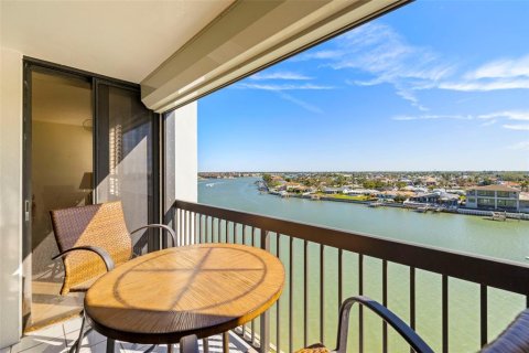 Condo in Saint Pete Beach, Florida, 2 bedrooms  № 1733695 - photo 6