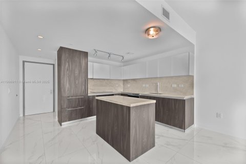 Купить кондоминиум в Майами, Флорида 2 спальни, 101.08м2, № 1965112 - фото 8