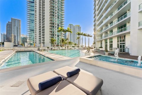 Condo in Miami, Florida, 1 bedroom  № 2053041 - photo 17
