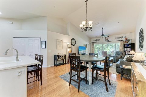 Condo in Bradenton, Florida, 2 bedrooms № 2266494 - photo 14