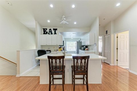 Condo in Bradenton, Florida, 2 bedrooms № 2266494 - photo 18