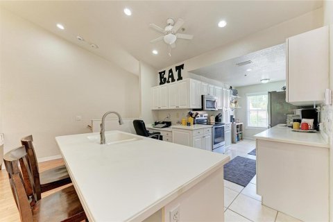Condo in Bradenton, Florida, 2 bedrooms № 2266494 - photo 19