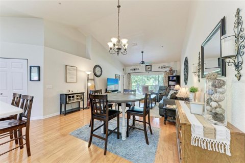 Condo in Bradenton, Florida, 2 bedrooms № 2266494 - photo 13