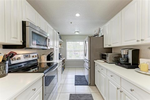 Condo in Bradenton, Florida, 2 bedrooms № 2266494 - photo 21
