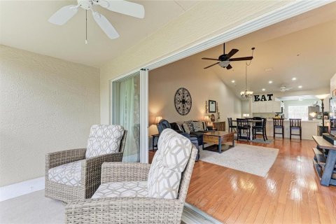 Condo in Bradenton, Florida, 2 bedrooms № 2266494 - photo 30