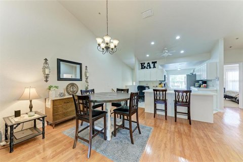 Condo in Bradenton, Florida, 2 bedrooms № 2266494 - photo 15