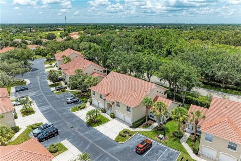 Condo in Bradenton, Florida, 2 bedrooms № 2266494 - photo 4