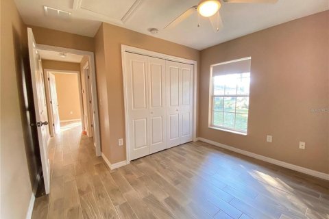 Appartement à louer à Zephyrhills, Floride: 2 chambres, 75.62 m2 № 2116200 - photo 8