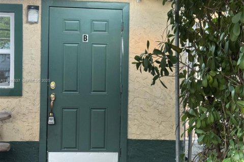 Снять в аренду квартиру в Майами, Флорида 1 спальня, № 1991742 - фото 3