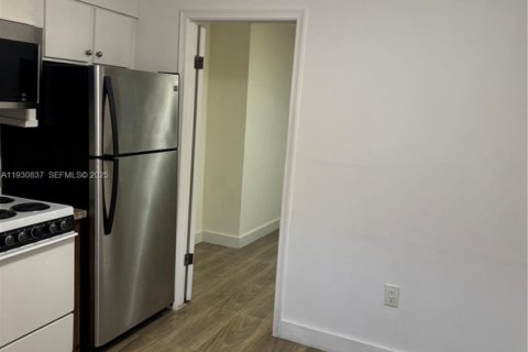 Снять в аренду квартиру в Майами, Флорида 1 спальня, № 1991742 - фото 4