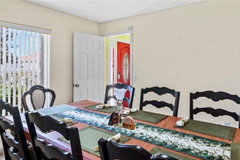House in Orlando, Florida 4 bedrooms, 203.64 sq.m. № 1725542 - photo 16