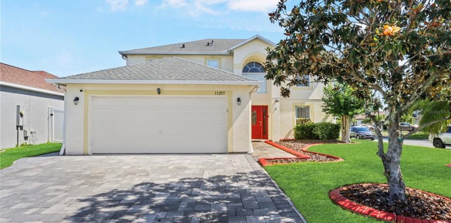 House in Orlando, Florida 4 bedrooms, 203.64 sq.m. № 1725542