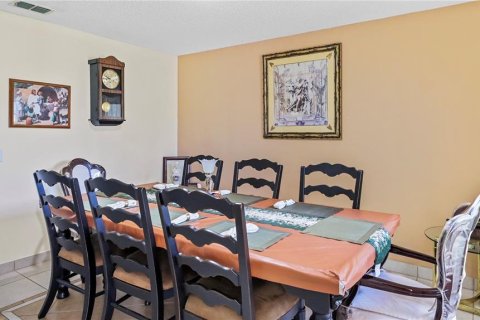 House in Orlando, Florida 4 bedrooms, 203.64 sq.m. № 1725542 - photo 15