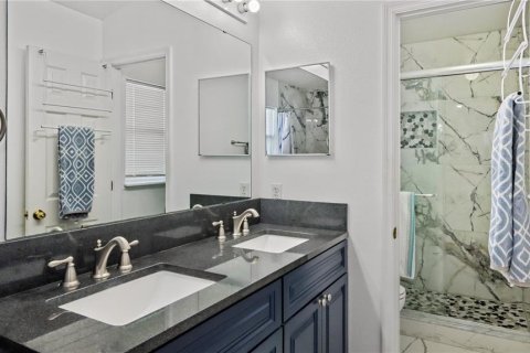House in Orlando, Florida 4 bedrooms, 203.64 sq.m. № 1725542 - photo 23