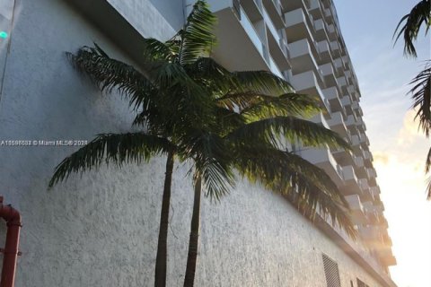 Immobilier commercial à vendre à North Miami, Floride № 1958811 - photo 12