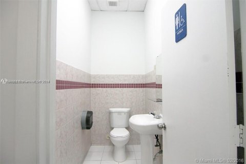 Immobilier commercial à vendre à North Miami, Floride № 1958811 - photo 11