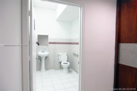 Immobilier commercial à vendre à North Miami, Floride № 1958811 - photo 9