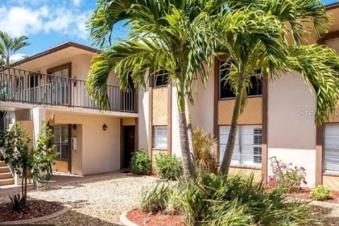 Condominio en alquiler en Fort Myers, Florida, 2 dormitorios, 68 m2 № 1905626 - foto 1