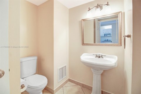 Купить кондоминиум в Авентура, Флорида 1 спальня, 93.37м2, № 1699332 - фото 12
