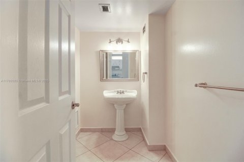 Купить кондоминиум в Авентура, Флорида 1 спальня, 93.37м2, № 1699332 - фото 11