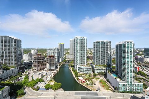 Condominio en venta en Miami, Florida, 3 dormitorios, 140.56 m2 № 1980439 - foto 15