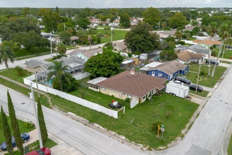 House in Hudson, Florida 2 bedrooms, 152.92 sq.m. № 1881372 - photo 21