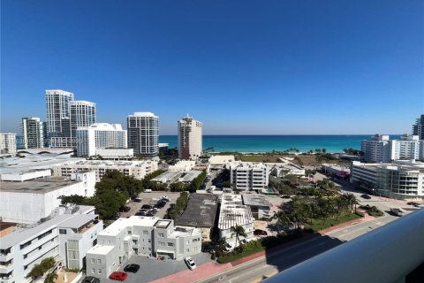 Condo in Miami Beach, Florida, 2 bedrooms  № 2052840