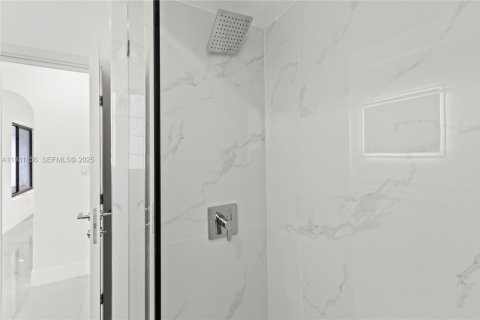 Купить виллу или дом в Пемброк-Пайнс, Флорида 3 спальни, 164.99м2, № 1991042 - фото 22