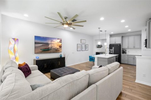 Touwnhouse à vendre à Tampa, Floride: 3 chambres, 157.93 m2 № 2429392 - photo 19