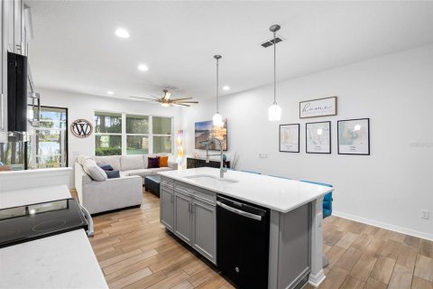 Touwnhouse à vendre à Tampa, Floride: 3 chambres, 157.93 m2 № 2429392 - photo 11