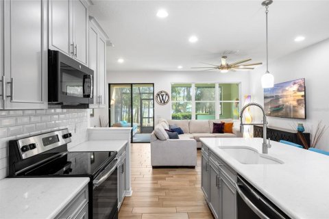Touwnhouse à vendre à Tampa, Floride: 3 chambres, 157.93 m2 № 2429392 - photo 13