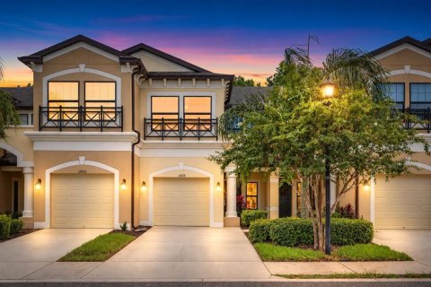 Touwnhouse à vendre à Tampa, Floride: 3 chambres, 157.93 m2 № 2429392 - photo 2