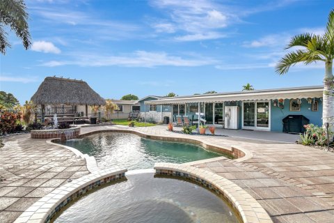 Casa en venta en Pembroke Pines, Florida, 5 dormitorios, 204.94 m2 № 1779431 - foto 22