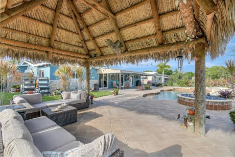 Casa en venta en Pembroke Pines, Florida, 5 dormitorios, 204.94 m2 № 1779431 - foto 25