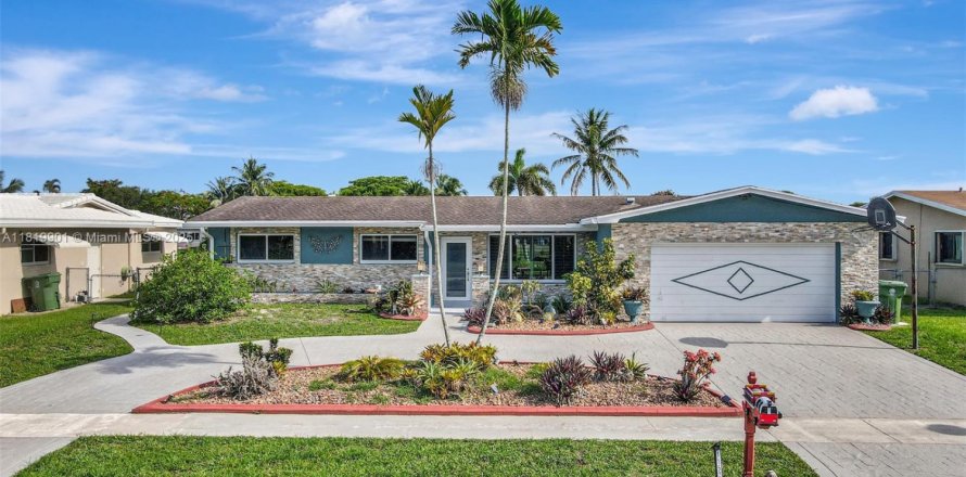 Casa en Pembroke Pines, Florida 5 dormitorios, 204.94 m2 № 1779431