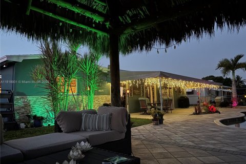 Casa en venta en Pembroke Pines, Florida, 5 dormitorios, 204.94 m2 № 1779431 - foto 30