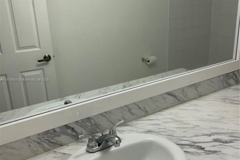 Condominio en venta en Sunrise, Florida, 2 dormitorios, 98.85 m2 № 1921713 - foto 19